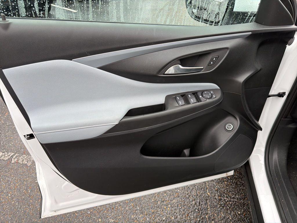 used 2025 Buick Envista car, priced at $23,500