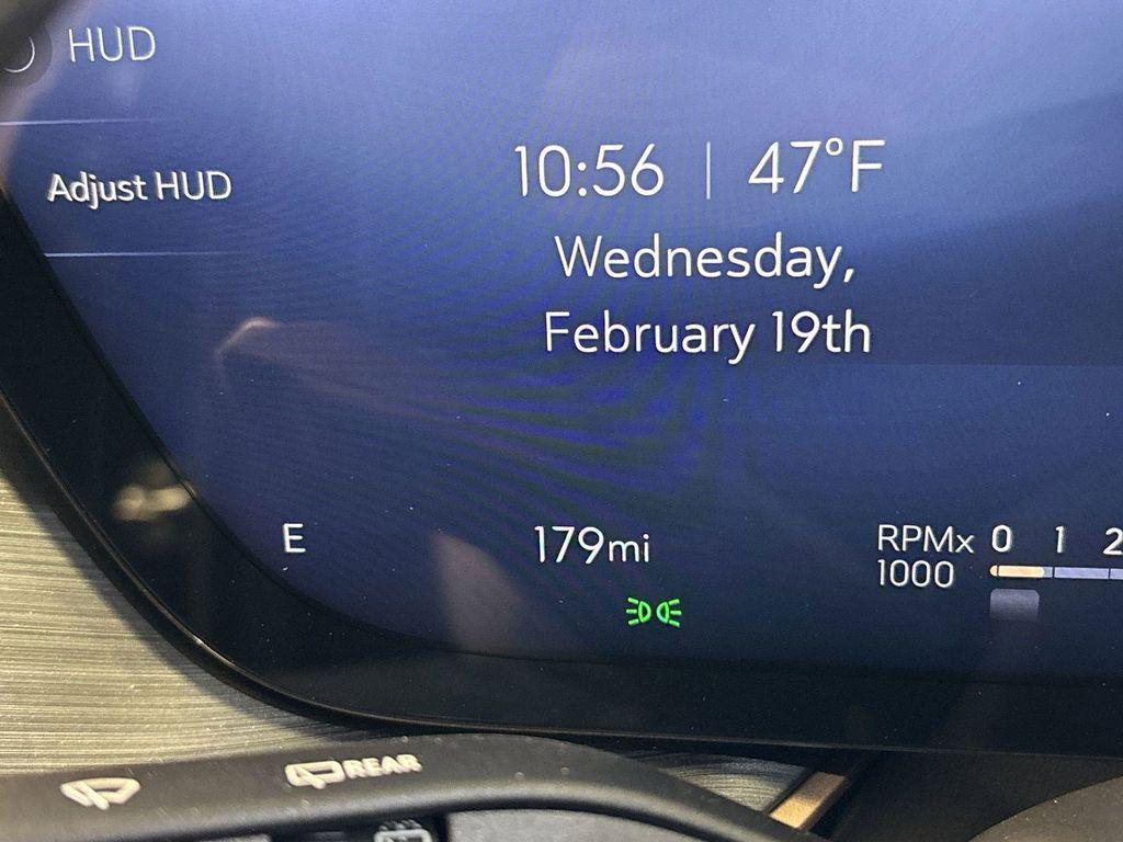 new 2025 Buick Envision car, priced at $37,924