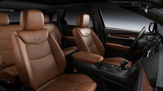 new 2025 Cadillac XT5 car, priced at $60,059