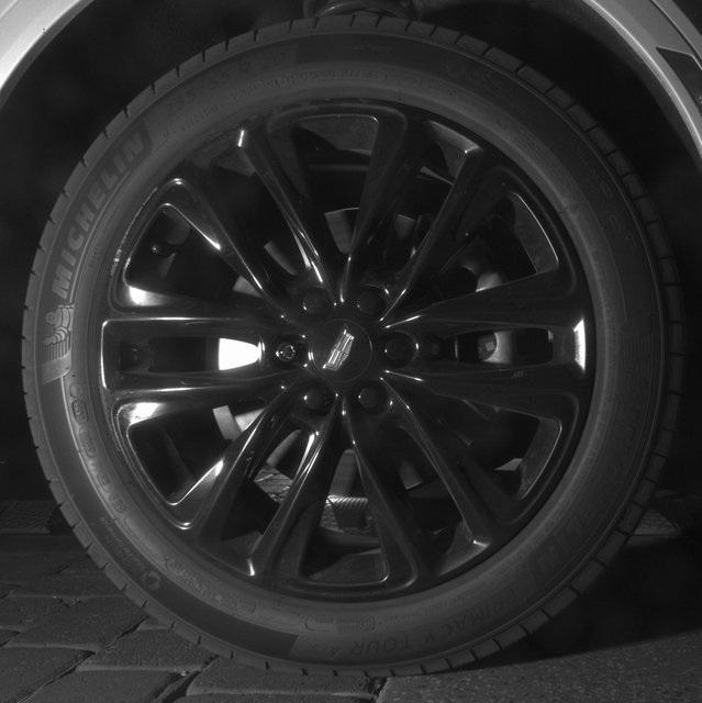 used 2021 Cadillac XT5 car, priced at $28,599