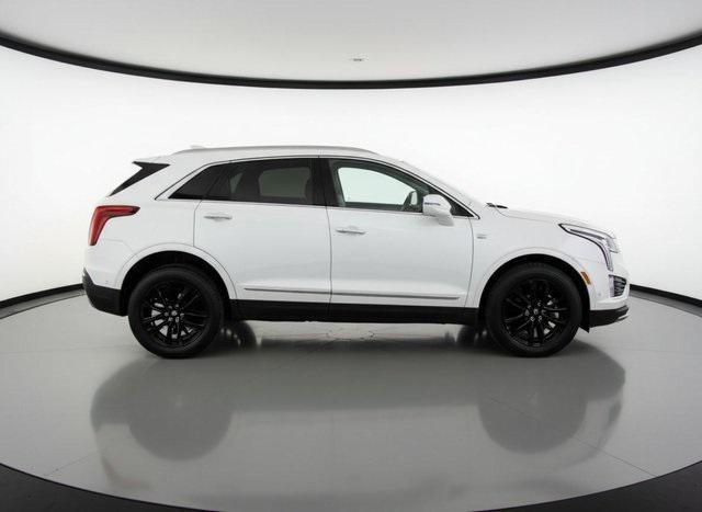 used 2021 Cadillac XT5 car, priced at $28,599