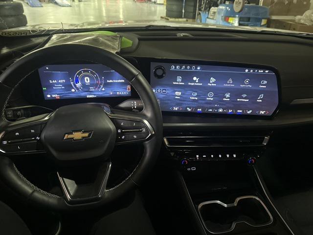 used 2025 Chevrolet Traverse car, priced at $36,199