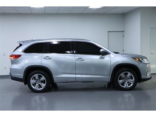 used 2017 Toyota Highlander Hybrid car, priced at $29,991