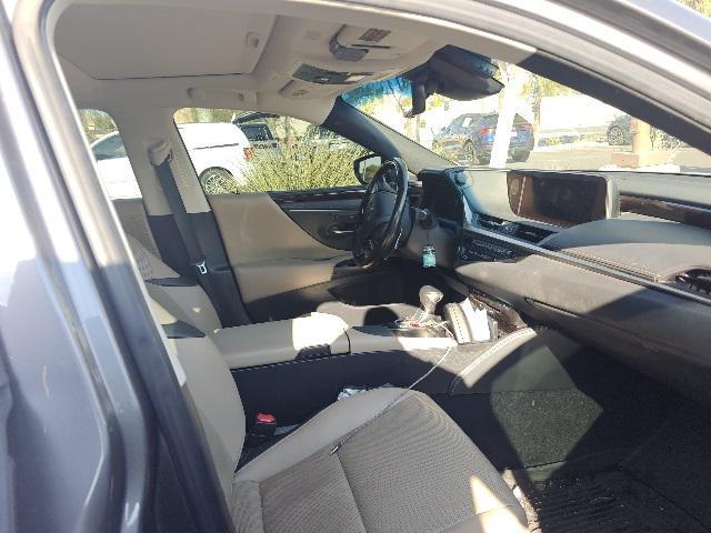used 2019 Lexus ES 300h car, priced at $27,099