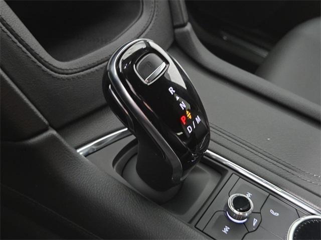 used 2022 Cadillac XT5 car, priced at $29,199