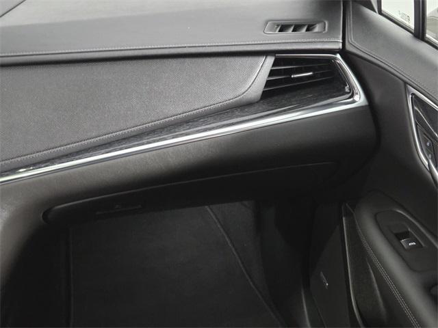 used 2022 Cadillac XT5 car, priced at $29,199