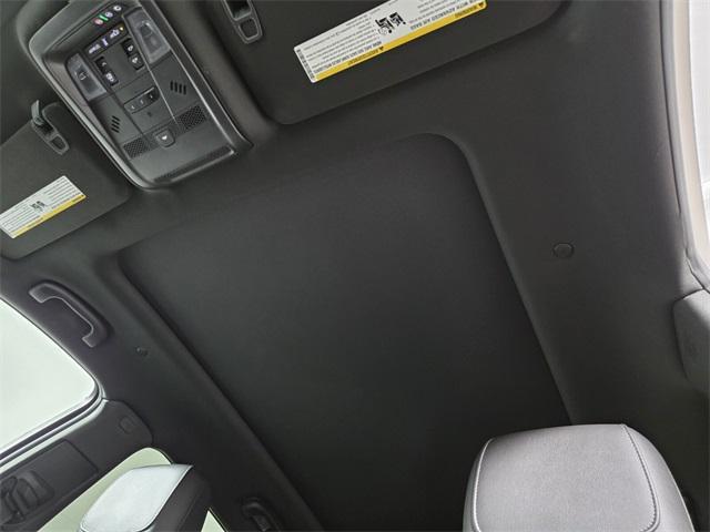 used 2022 Cadillac XT5 car, priced at $29,199