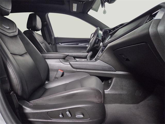 used 2025 Cadillac XT5 car, priced at $38,599