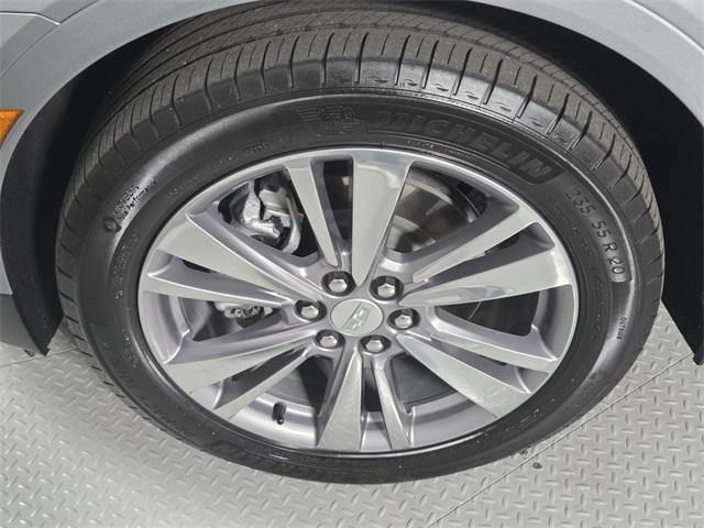 used 2025 Cadillac XT5 car, priced at $38,599