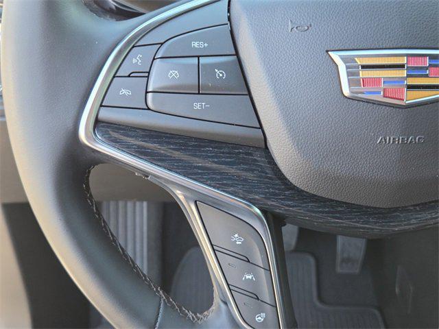 new 2025 Cadillac XT5 car, priced at $52,684