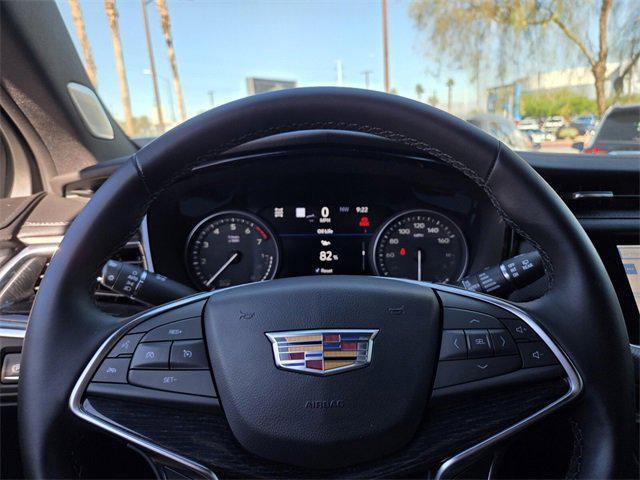 new 2025 Cadillac XT5 car, priced at $52,684