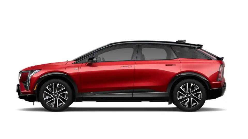 new 2025 Cadillac OPTIQ car, priced at $59,384