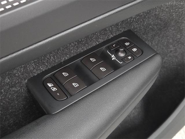 used 2019 Volvo XC40 car, priced at $20,499