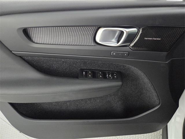 used 2019 Volvo XC40 car, priced at $20,499