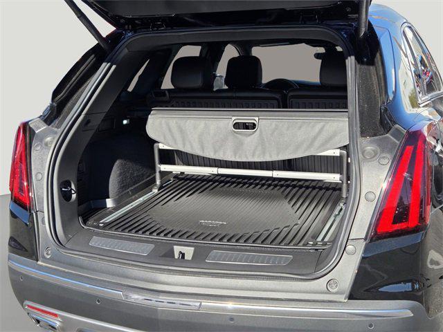 new 2025 Cadillac XT5 car, priced at $57,084