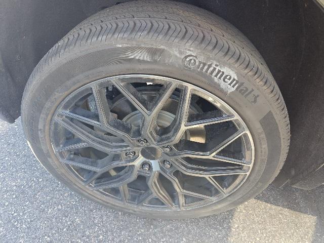 used 2024 Cadillac XT4 car, priced at $38,399