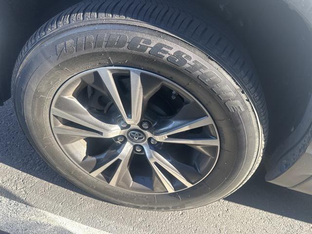 used 2019 Toyota Highlander car, priced at $21,499