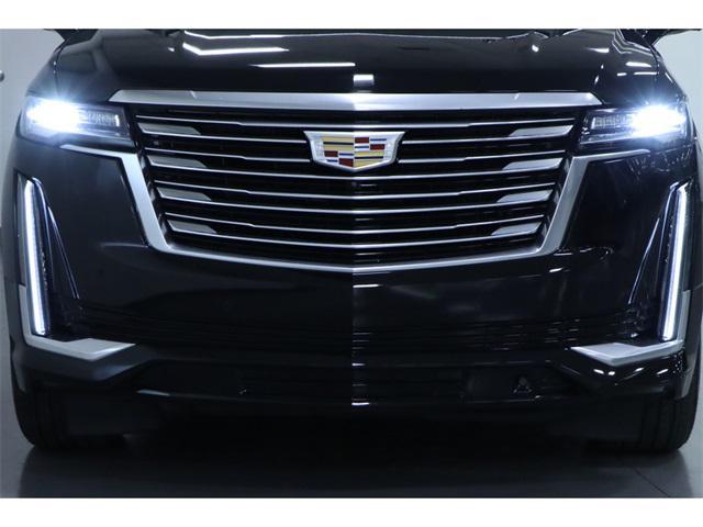 used 2022 Cadillac Escalade ESV car, priced at $71,399