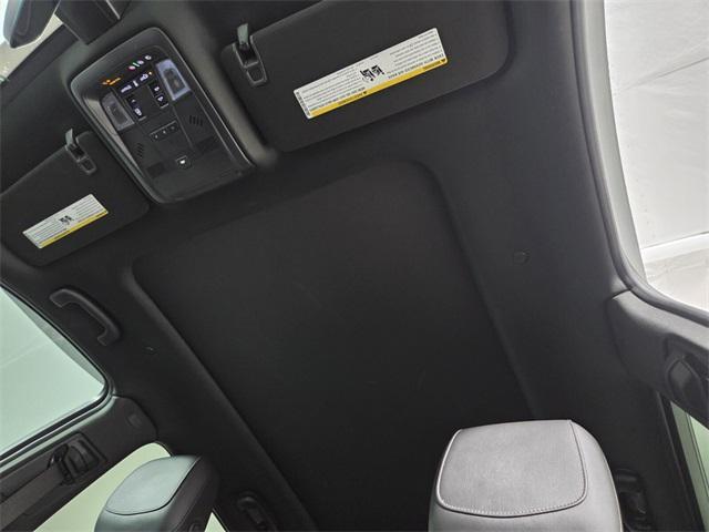 used 2023 Cadillac XT5 car, priced at $31,099