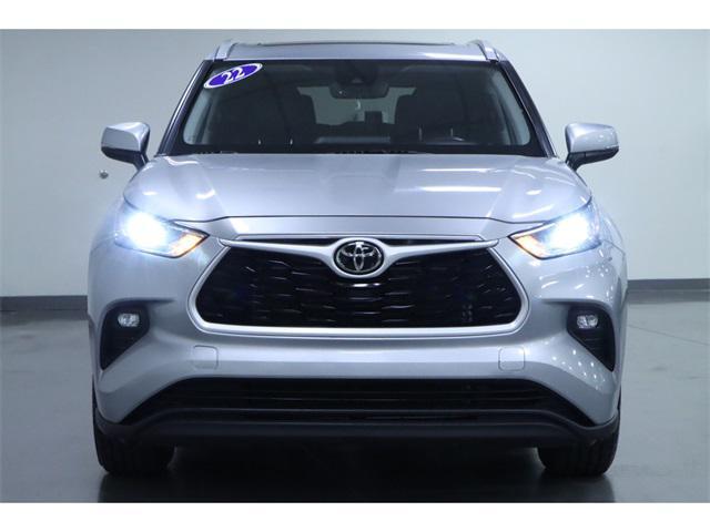 used 2022 Toyota Highlander car, priced at $32,399