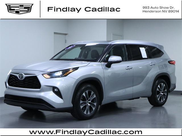 used 2022 Toyota Highlander car, priced at $32,399