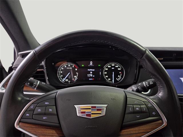 used 2022 Cadillac XT5 car, priced at $33,255