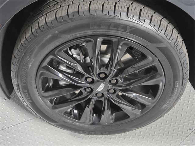 used 2022 Cadillac XT5 car, priced at $33,255