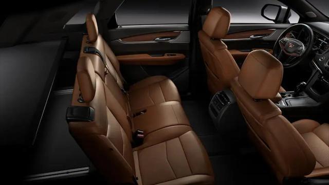new 2025 Cadillac XT5 car, priced at $53,814