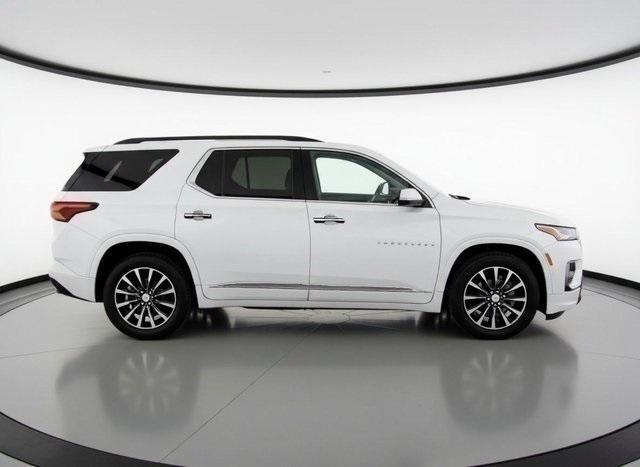 used 2022 Chevrolet Traverse car, priced at $34,307