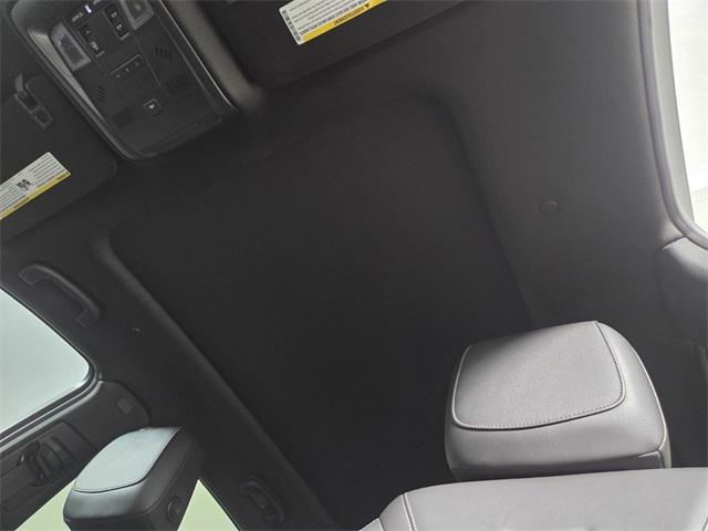 used 2023 Cadillac XT5 car, priced at $32,748