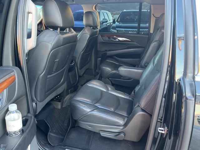 used 2018 Cadillac Escalade ESV car, priced at $20,915