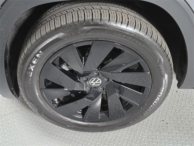 used 2024 Volkswagen Atlas Cross Sport car, priced at $31,199