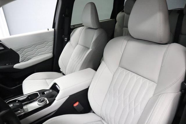 new 2025 Mitsubishi Outlander car