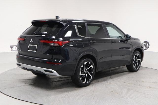 new 2024 Mitsubishi Outlander car, priced at $34,358