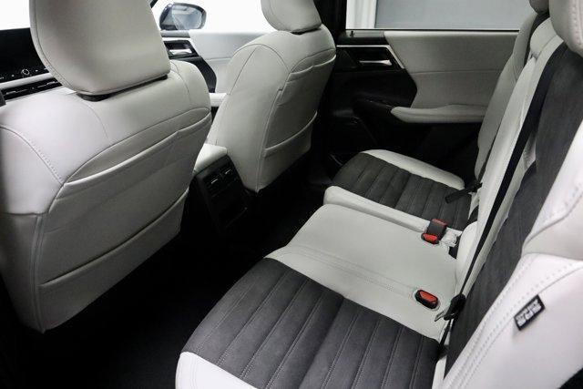 new 2025 Mitsubishi Outlander car, priced at $40,085