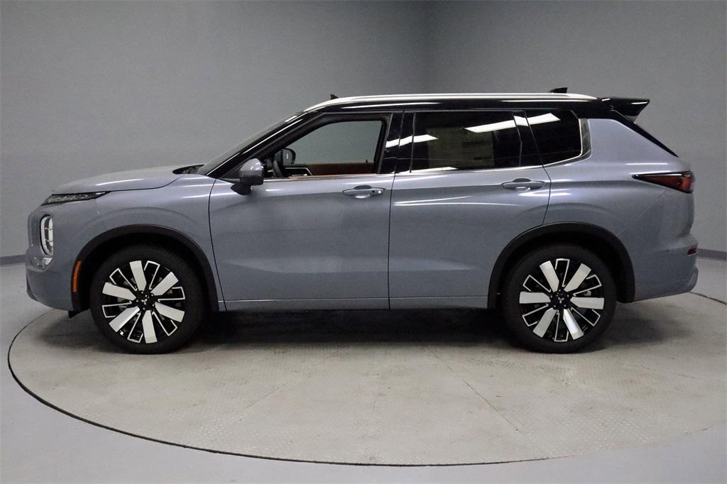 new 2025 Mitsubishi Outlander car