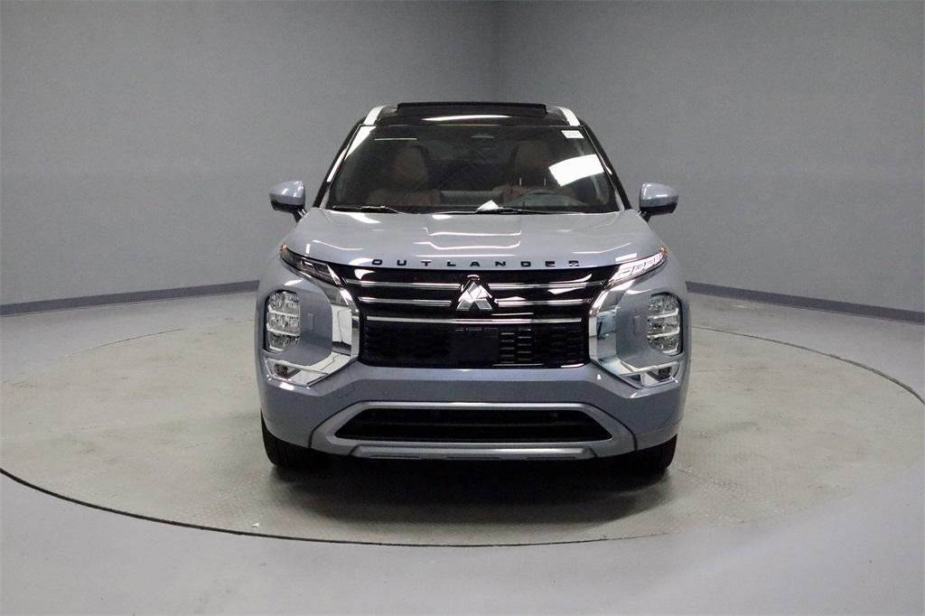 new 2025 Mitsubishi Outlander car