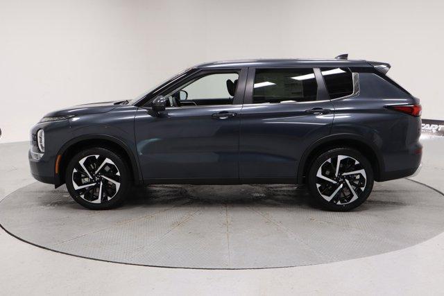 new 2024 Mitsubishi Outlander car, priced at $35,220