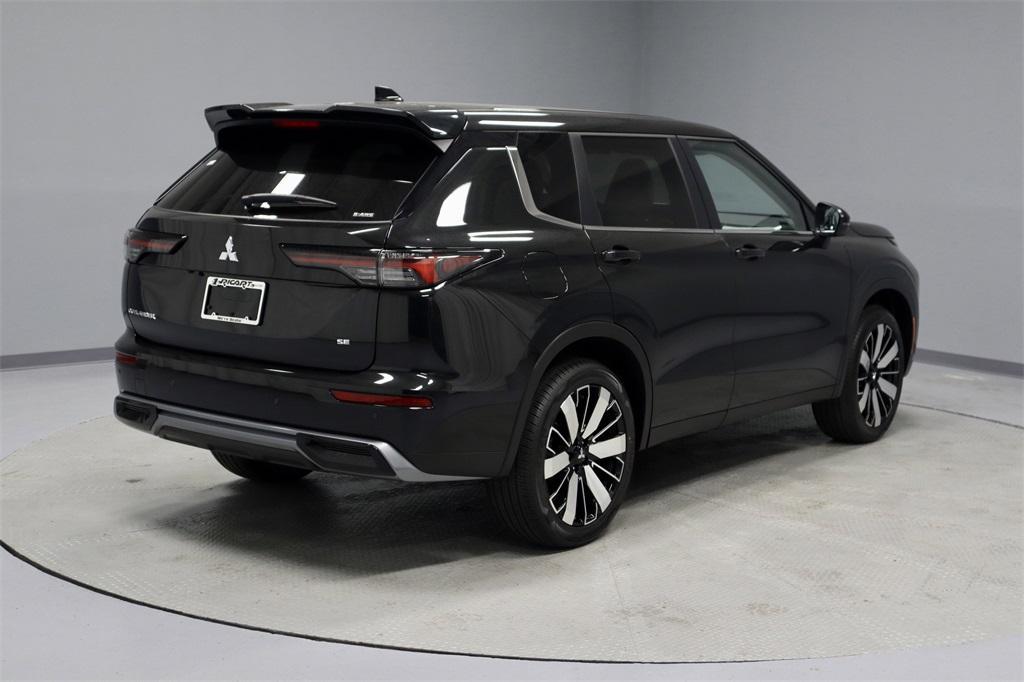 new 2025 Mitsubishi Outlander car