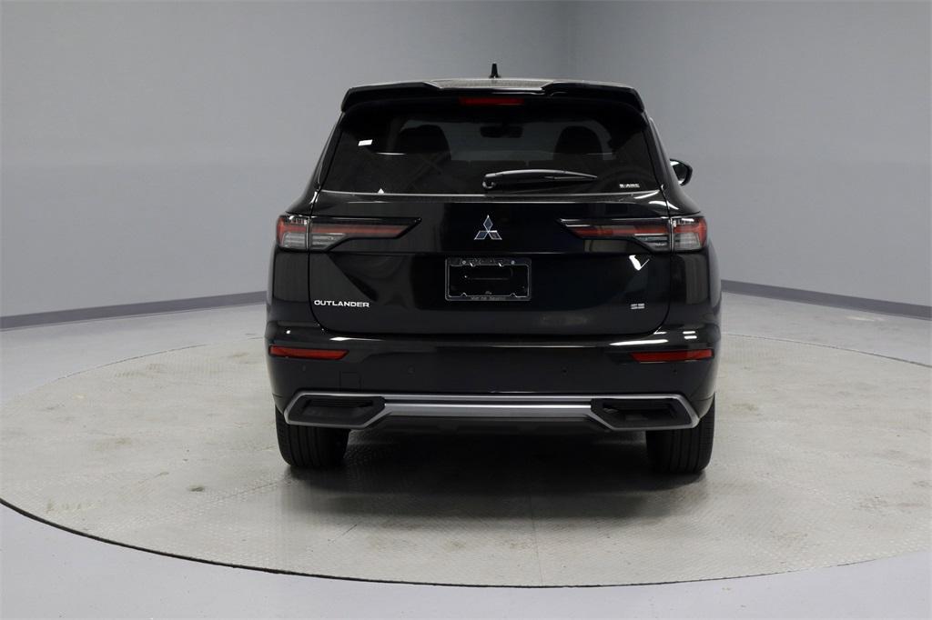 new 2025 Mitsubishi Outlander car