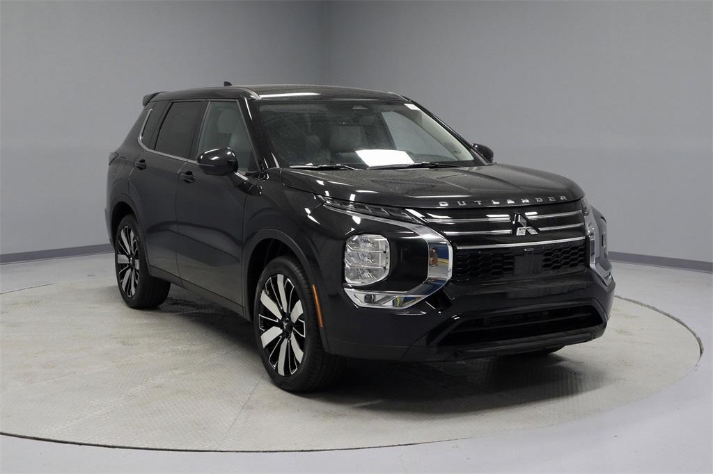 new 2025 Mitsubishi Outlander car