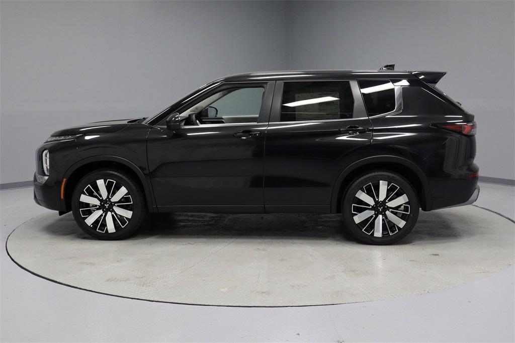 new 2025 Mitsubishi Outlander car