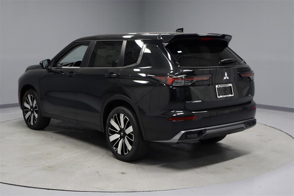 new 2025 Mitsubishi Outlander car