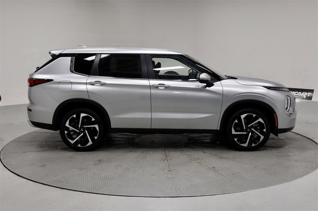 new 2024 Mitsubishi Outlander car, priced at $33,649