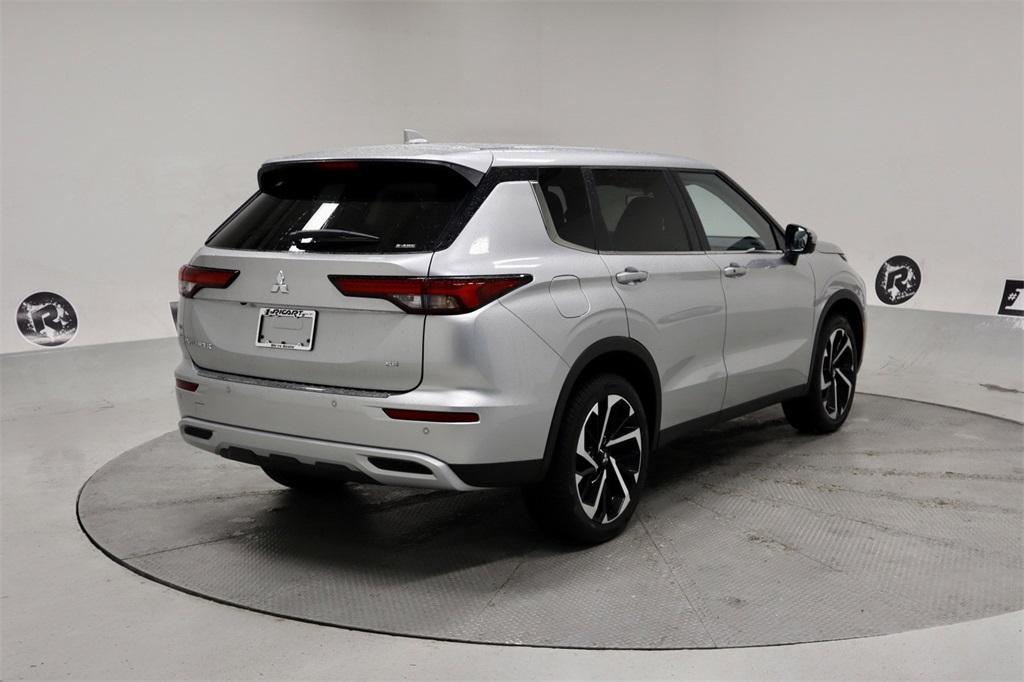 new 2024 Mitsubishi Outlander car, priced at $33,649