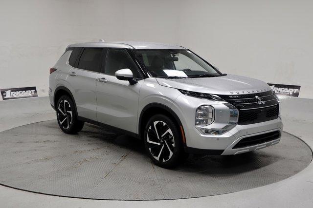 new 2024 Mitsubishi Outlander car, priced at $35,420