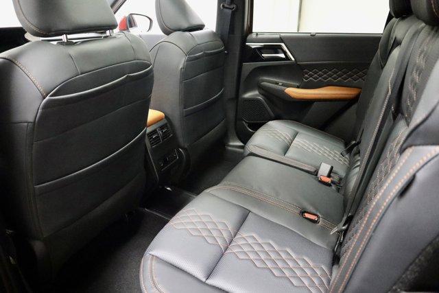 new 2025 Mitsubishi Outlander car, priced at $46,805