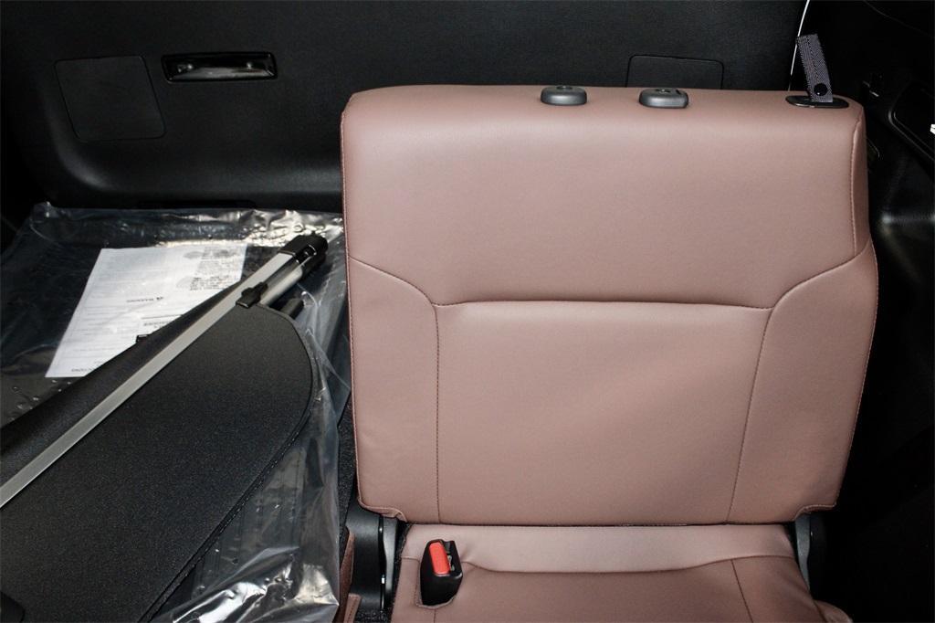 new 2025 Mitsubishi Outlander car