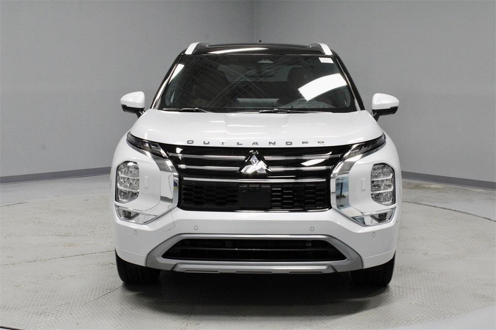 new 2025 Mitsubishi Outlander car