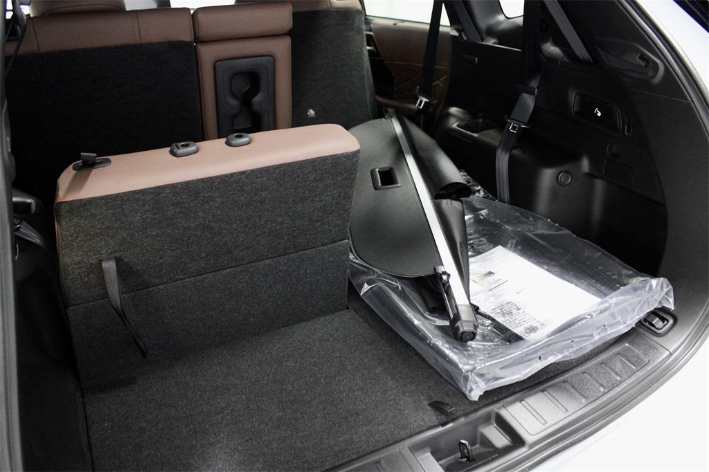 new 2025 Mitsubishi Outlander car